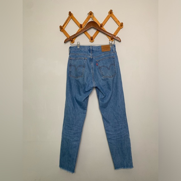 Women’s Levi Premium Denim Cotton Tapered Cotton Wedgie Jeans SZ 27 - Picture 2 of 6